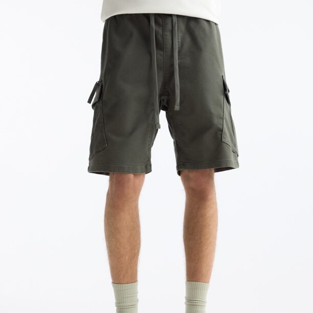 Pull&Bear Pantaloni cu buzunare  kaki