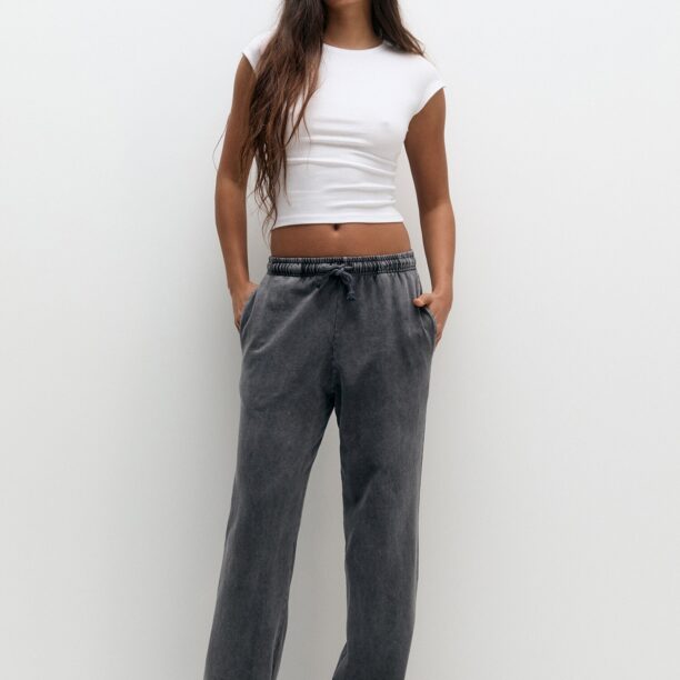 Cumpăra Pull&Bear Pantaloni  gri