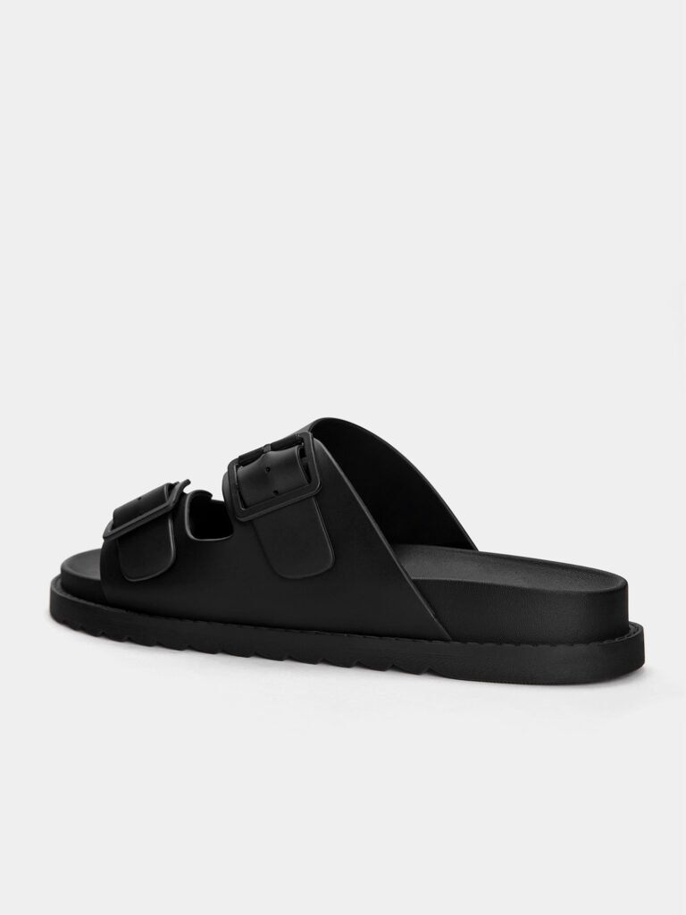 Cumpăra Pull&Bear Sandale  negru