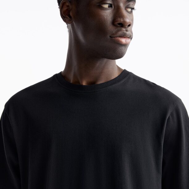 Preţ Pull&Bear Tricou  negru