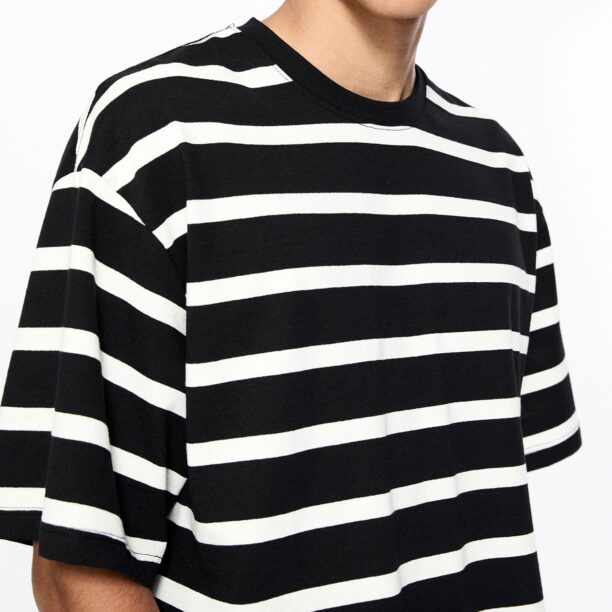 Preţ Pull&Bear Tricou  negru / alb