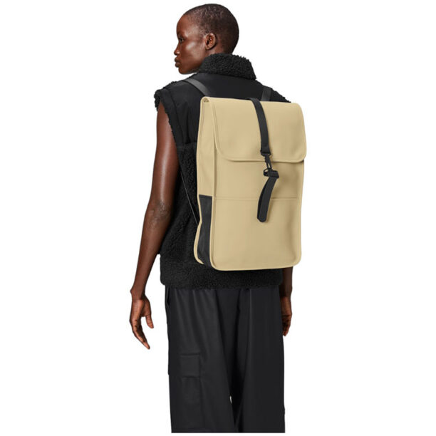 Preţ Rains Backpack Sand