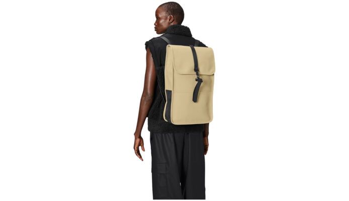 Preţ Rains Backpack Sand