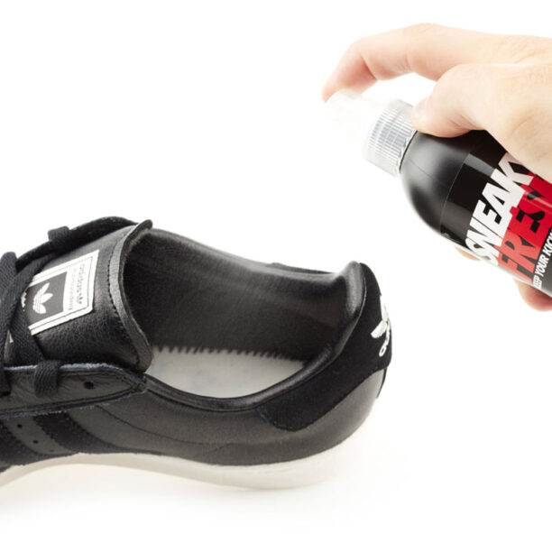 Sneaky Shoe Freshener and Deodorant preţ