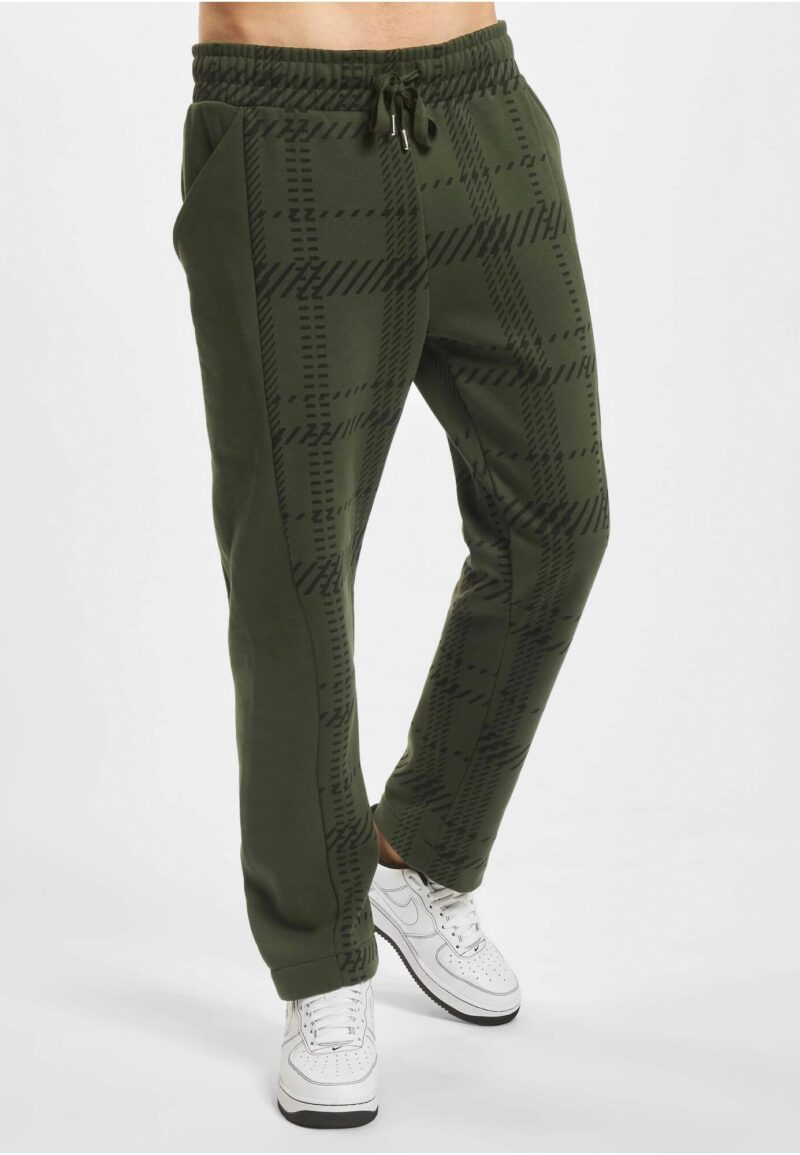 Preţ Thug Life Pantaloni  verde pin / negru