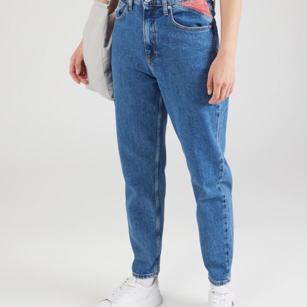 Tommy Jeans Jeans 'MOM JeansS'  albastru denim / roșu / alb