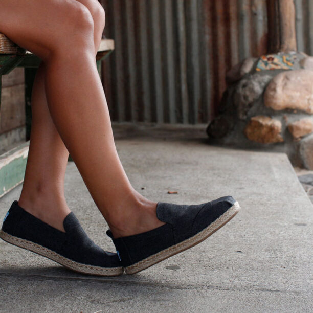 Cumpăra Toms Alpargatas Black Washed Canvas Deconstructed