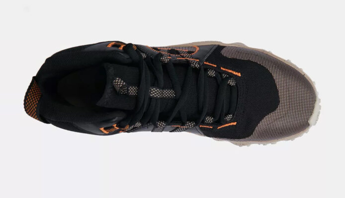 Preţ Under Armour Charged Maven Trek-BRN