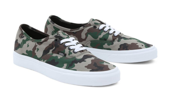 Cumpăra Vans Authentic Camo