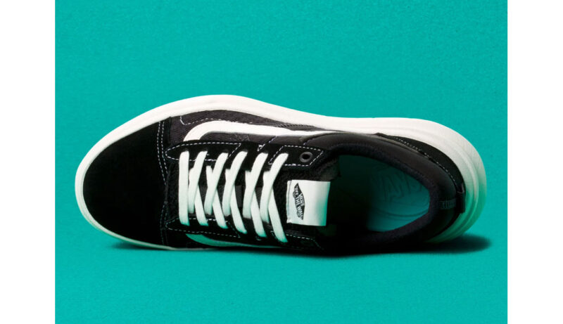 Cumpăra Vans Old Skool Overt Plus CC