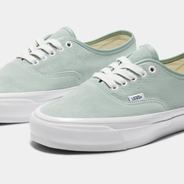 Vans Premium Authentic 44 preţ