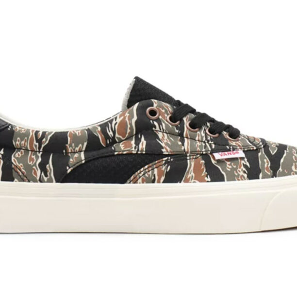 Preţ Vans UA Acer Mesh NI SP Tiger Camo