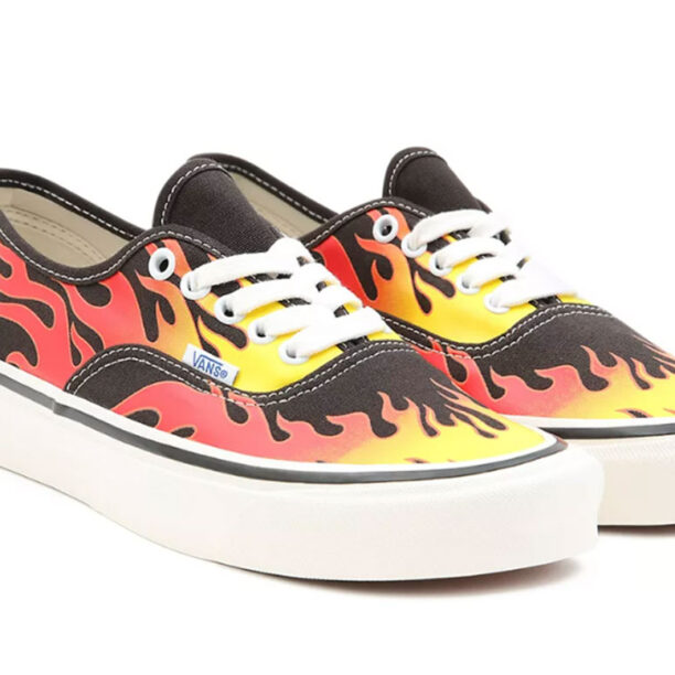 Cumpăra Vans UA Authentic 44 DX Epic Flame