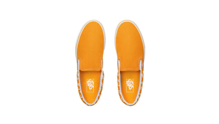 Vans Ua Classic Slip-On (Logo Repeat)Cdumylwtrwht preţ