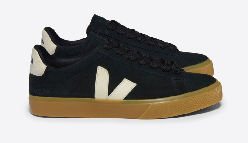 Veja CAMPO Bold Suede Black Pierre preţ