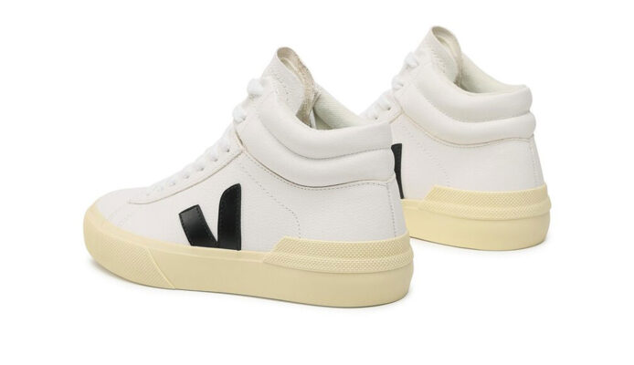 Cumpăra Veja MINOTAUR CHROMEFREE LEATHER WHITE BLACK BUTTER