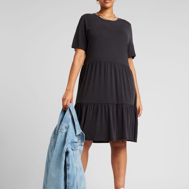 Cumpăra Vero Moda Curve Rochie 'VMFilli Calia'  negru