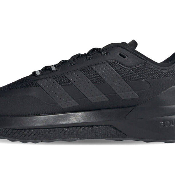 adidas Avryn preţ