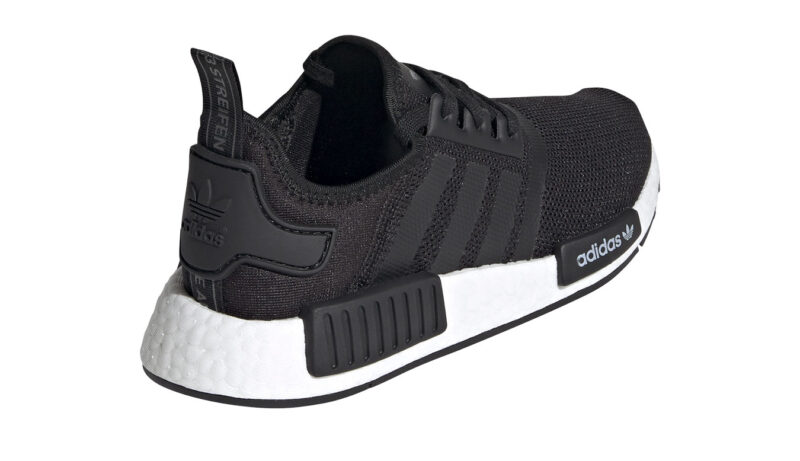 Preţ adidas NMD_R1 Junior