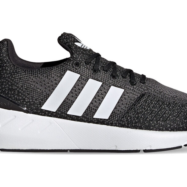 adidas Swift Run 22