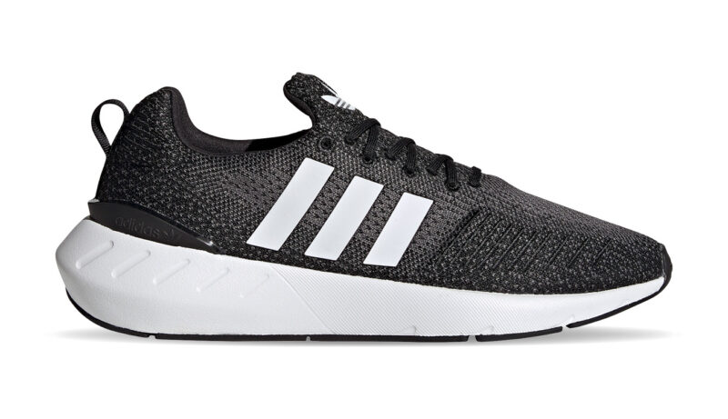 adidas Swift Run 22