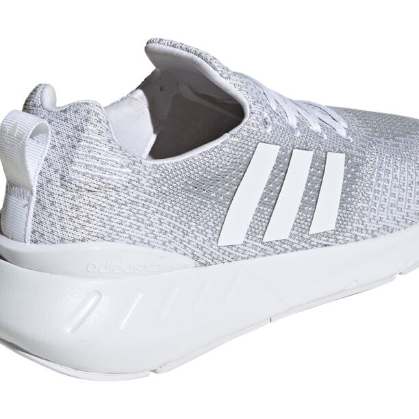 Preţ adidas Swift Run 22