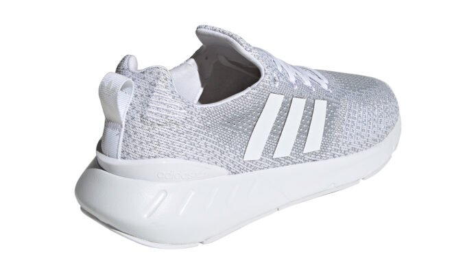 Preţ adidas Swift Run 22