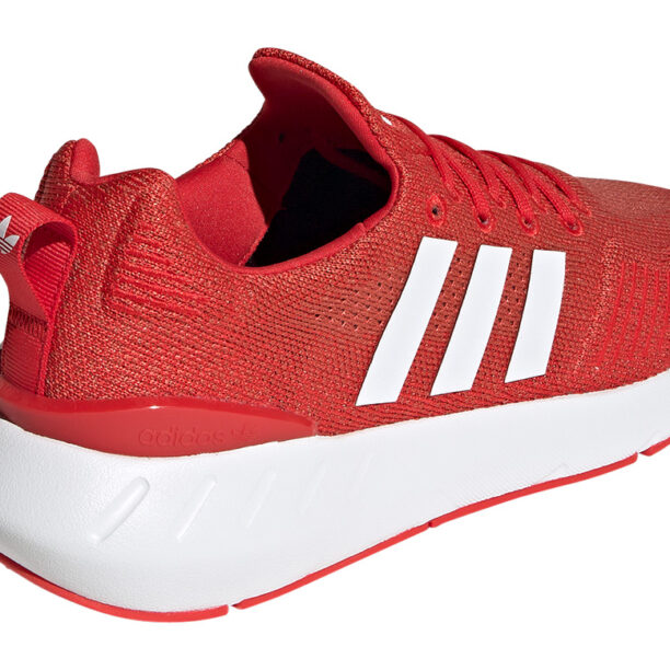 Preţ adidas Swift Run 22