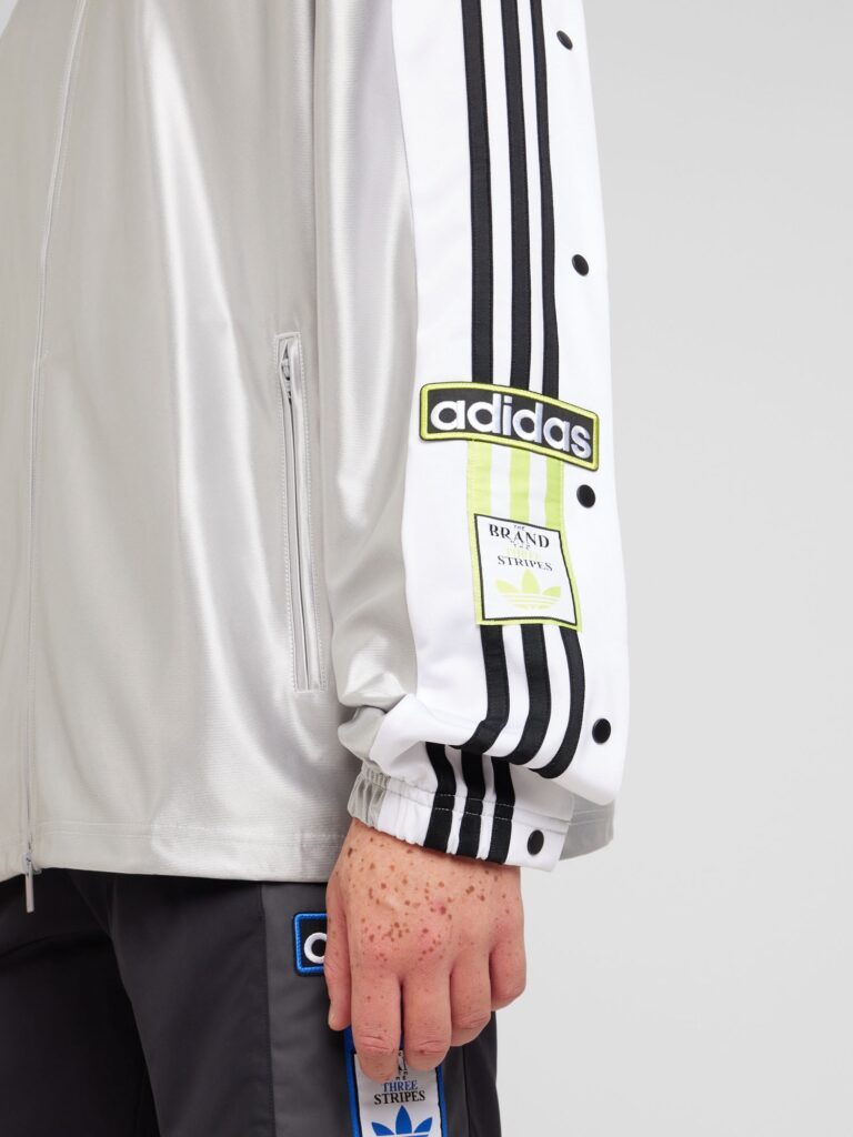 Cumpăra ADIDAS ORIGINALS Geacă de primăvară-toamnă 'MEGABREAK'  negru / argintiu / alb