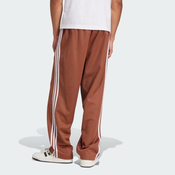 ADIDAS ORIGINALS Pantaloni 'Adicolor Firebird'  maro ruginiu / alb preţ