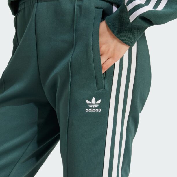 Cumpăra ADIDAS ORIGINALS Pantaloni 'Adicolor SST'  verde pin / alb