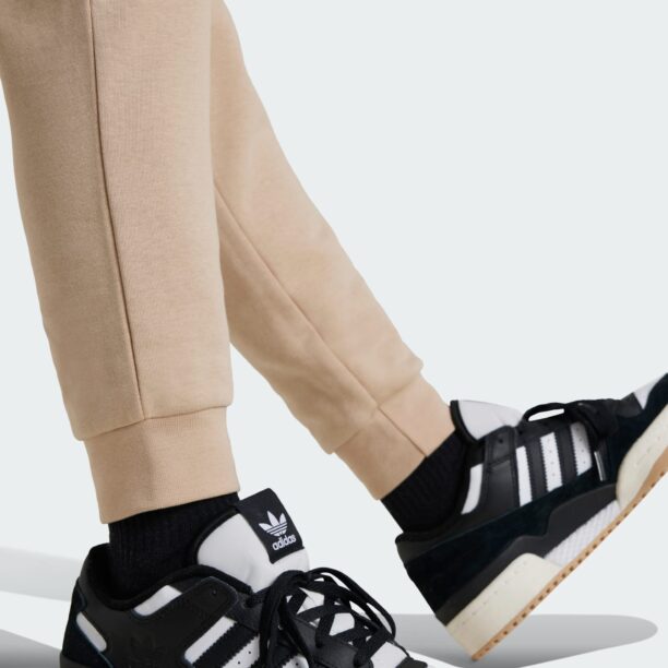 ADIDAS ORIGINALS Pantaloni 'Trefoil Essentials'  bej preţ