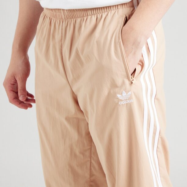 Preţ ADIDAS ORIGINALS Pantaloni  bej / alb