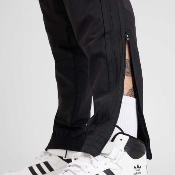 ADIDAS ORIGINALS Pantaloni  negru preţ