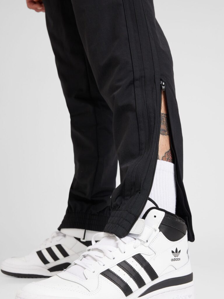 ADIDAS ORIGINALS Pantaloni  negru preţ