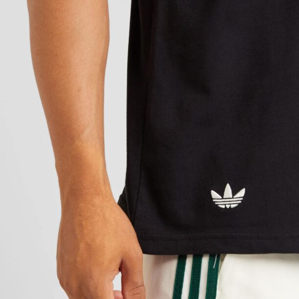 ADIDAS ORIGINALS Tricou 'Neuclassics'  negru / alb preţ