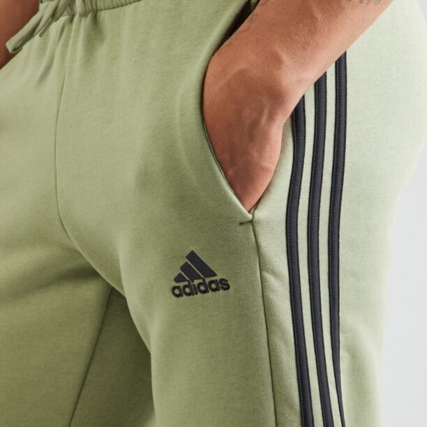 Preţ ADIDAS SPORTSWEAR Pantaloni sport 'Essential'  verde / negru