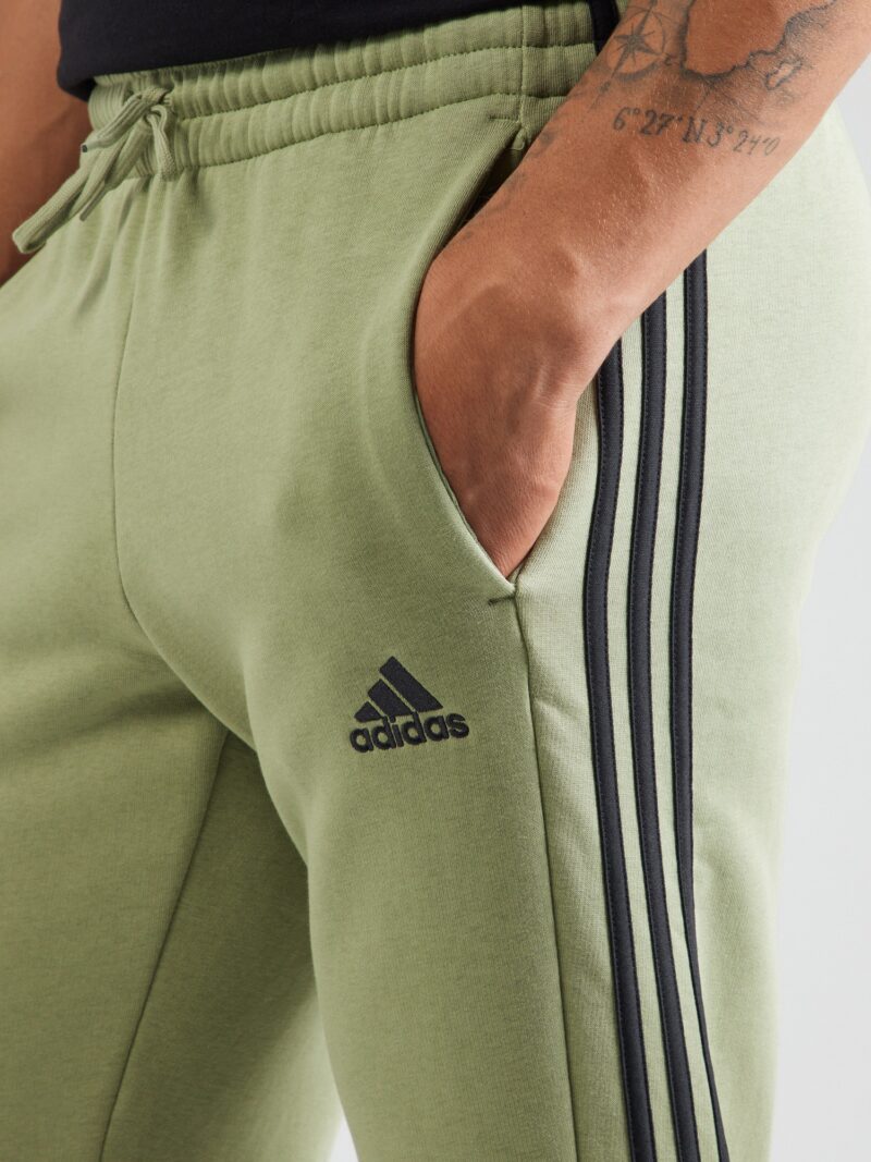 Preţ ADIDAS SPORTSWEAR Pantaloni sport 'Essential'  verde / negru