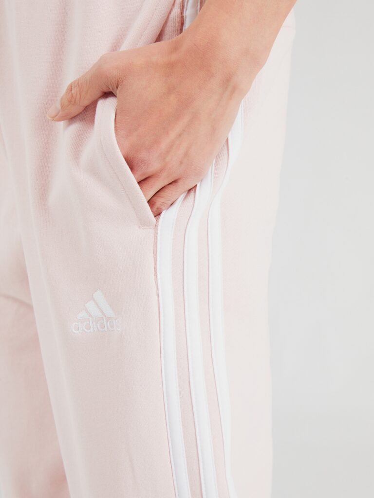 Preţ ADIDAS SPORTSWEAR Pantaloni sport 'Essentials'  roz pastel / alb