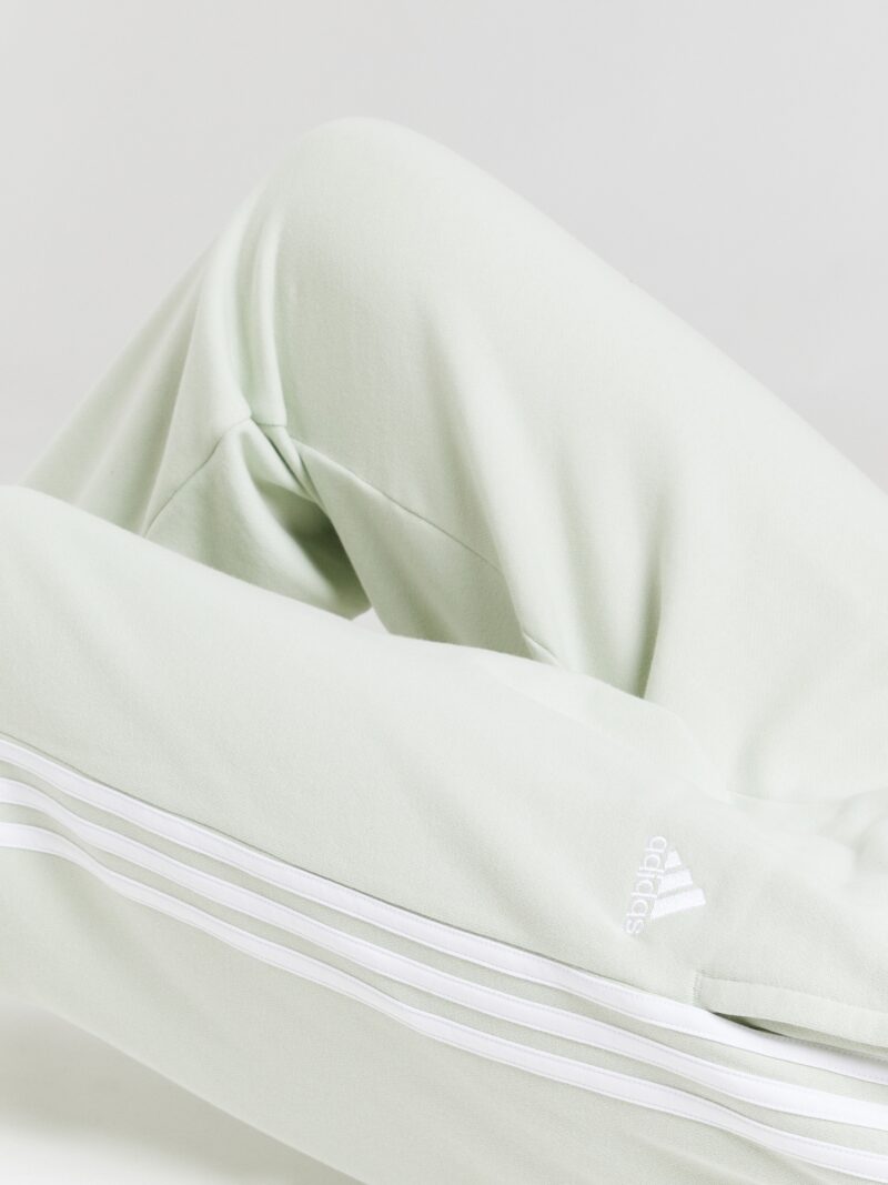 Preţ ADIDAS SPORTSWEAR Pantaloni sport 'Essentials'  verde mentă / alb