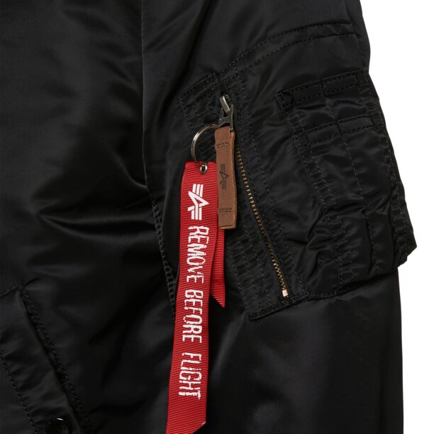 ALPHA INDUSTRIES Geacă de primăvară-toamnă 'MA-1 VF 59'  roșu / negru / alb preţ