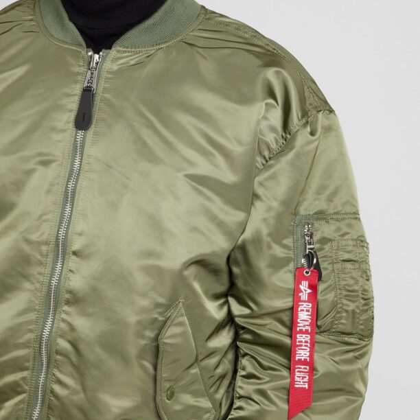 Preţ ALPHA INDUSTRIES Geacă de primăvară-toamnă  oliv