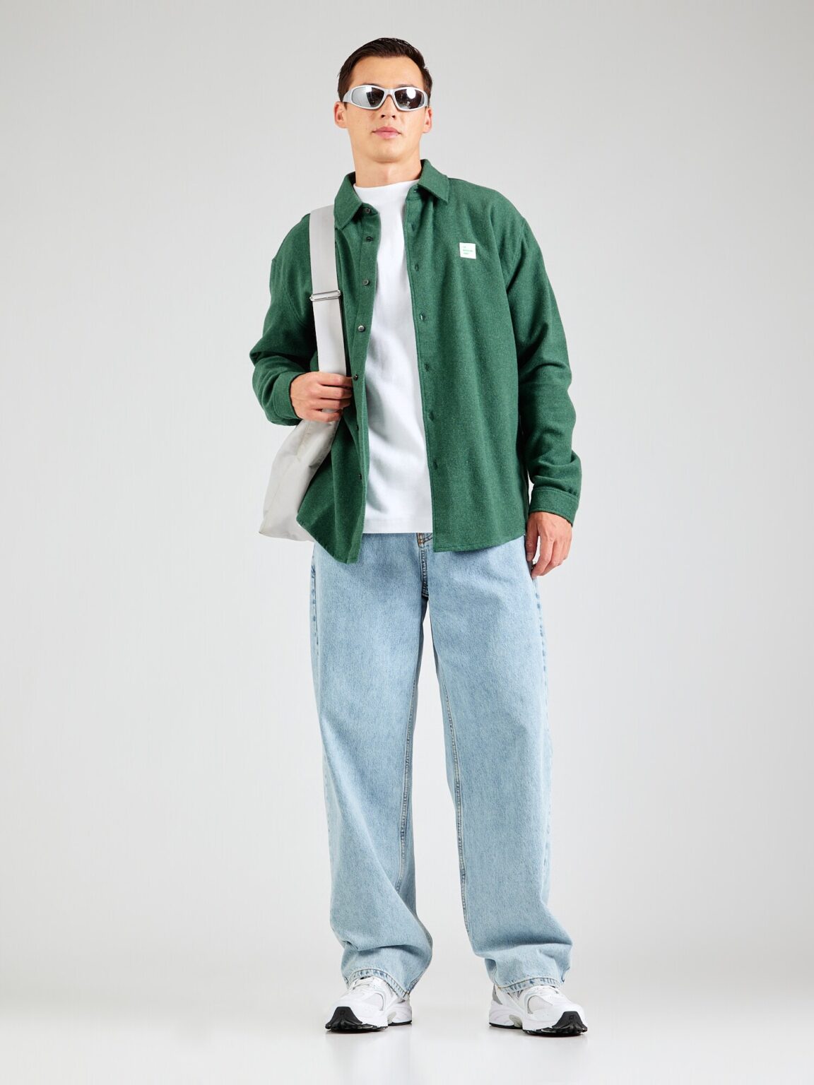 Cumpăra AMERICAN VINTAGE Cămașă 'VYLOW'  verde pin