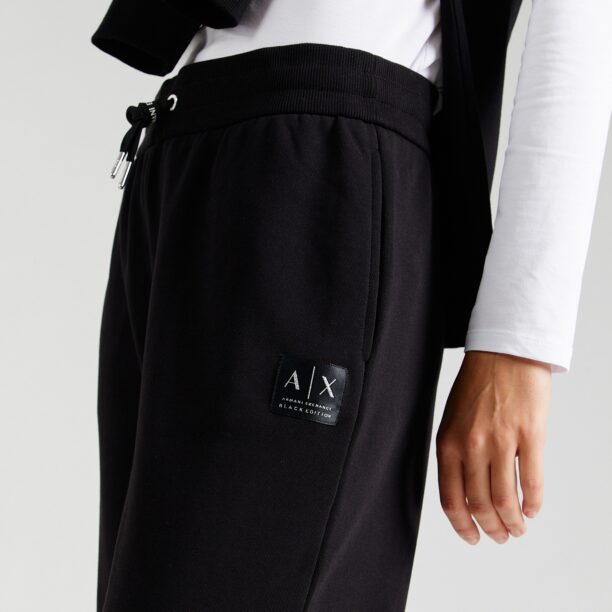 Preţ ARMANI EXCHANGE Pantaloni  negru