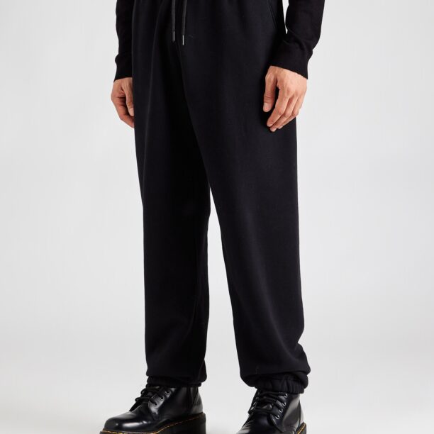 Abercrombie & Fitch Pantaloni 'ESSENTIAL'  negru