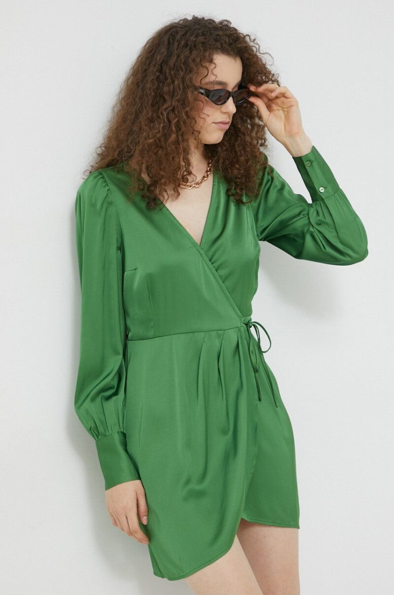 Abercrombie & Fitch rochie culoarea verde