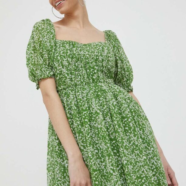 Abercrombie & Fitch rochie culoarea verde