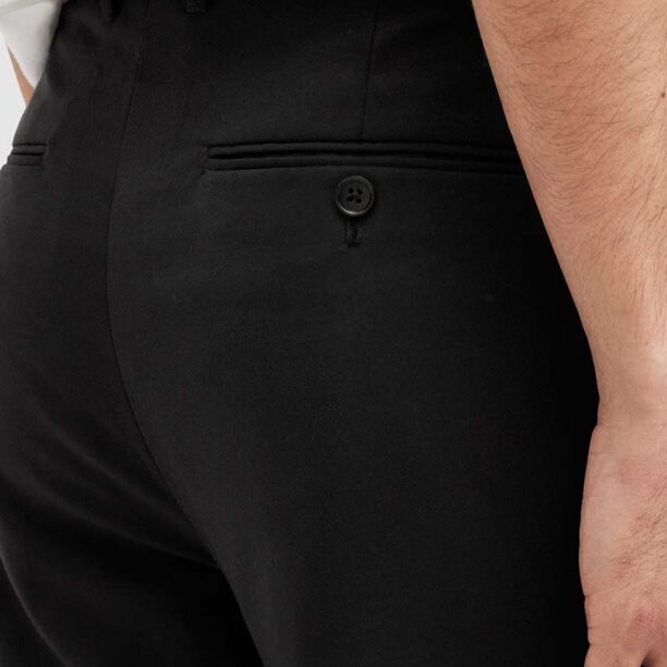 culoarea negru