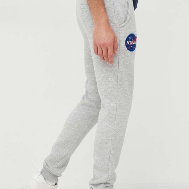 Alpha Industries pantaloni de trening NASA Cargo Sweat Jogger culoarea gri 118369.17-grey preţ