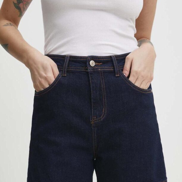 Answear Lab pantaloni scurti jeans femei